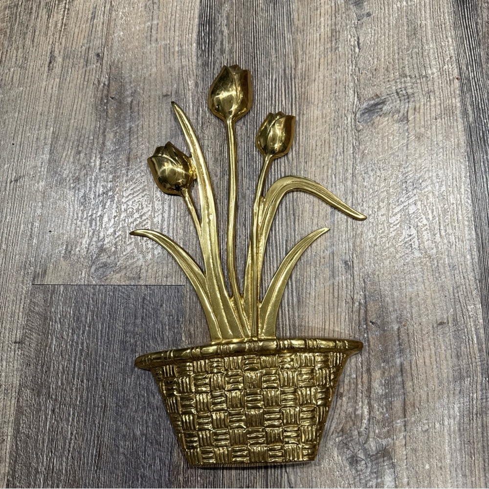 Brass Tulip Wall Basket Accent Wall Hanging
